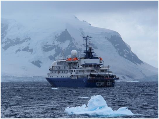 The Sea Spirit, avec icebergs. Our cabin is, erm, completely invisible in this photo